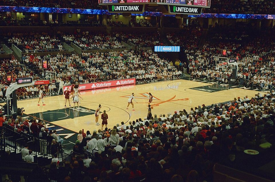 澳门娱乐 · 球场全景（资料示意）